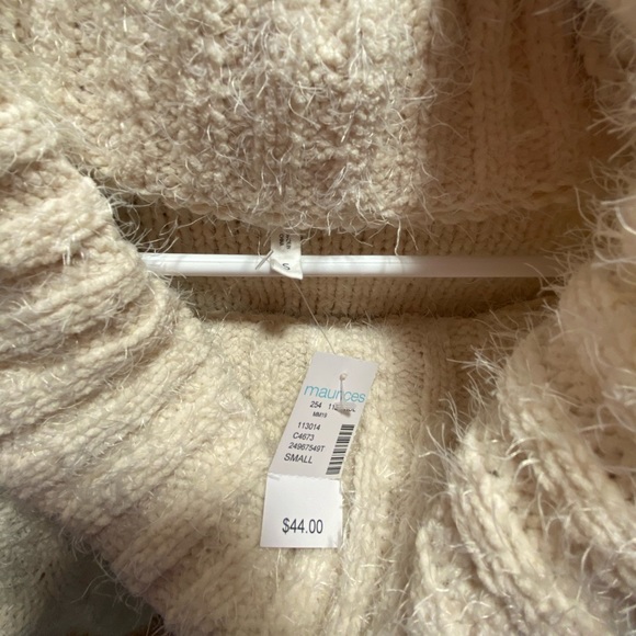 Maurice’s Sweater - Picture 3 of 3